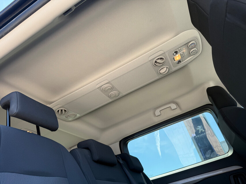 Peugeot Traveller