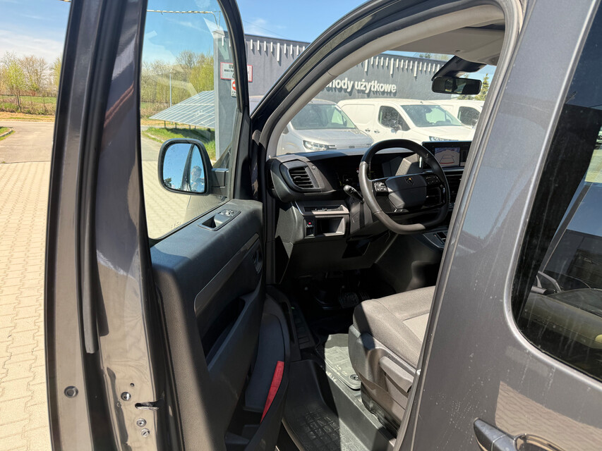 Peugeot Traveller