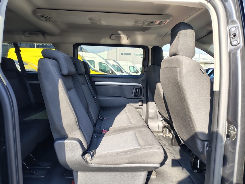 Peugeot Traveller